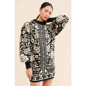 Farm Rio - Pineapple Garden Mini Knit
Dress - Large